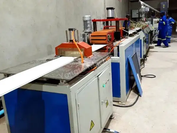 Африканска машина за производство на PVC тавани