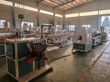 Машина за тръби с пяна