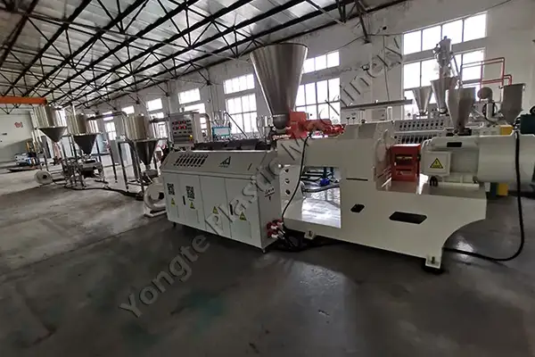 Полска машина за пелетизиране на PVC смес
