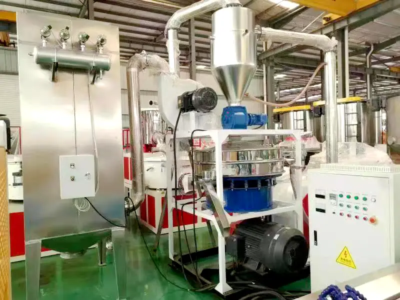 Машина за трошене и смилане на PVC