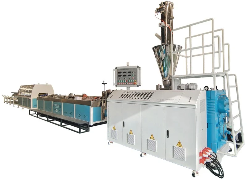 Машина за дървена пластмаса, използваща 50-70% дървен прах